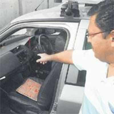 Windshields smashed, music systems stolen from six Mira Road cars