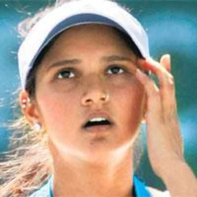 Sania-Mattek march ahead, Bhupathi-Knowles out