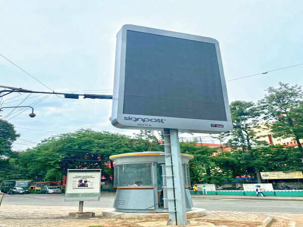 Palike decides to cut its hoarding plan to size