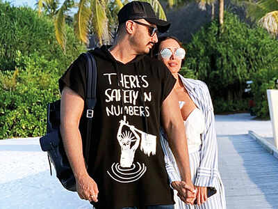 Malaika Arora and Arjun Kapoor make their relationship official