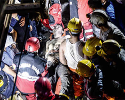 238 killed, hundreds trapped in coal mine explosion in Turkey