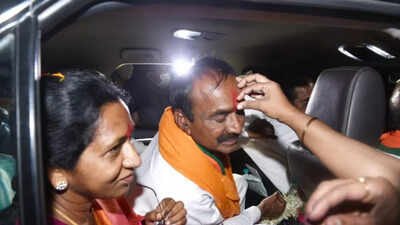 Huzurabad byelection result live updates: TRS candidate Gellu Srinivas Yadav leads in postal ballot votes