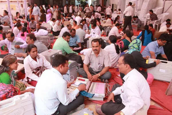 Teachers seek relief as election duty clashes with CTET exams in Maharashtra