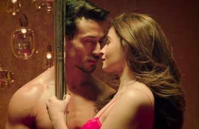 Hook Up Song from Student of the Year 2 features Tiger Shroff and Alia Bhatt grooving to some peppy beats