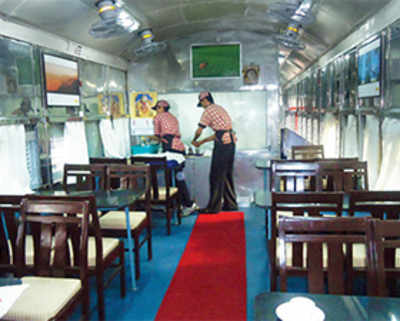 Deccan Queen to get new dining car