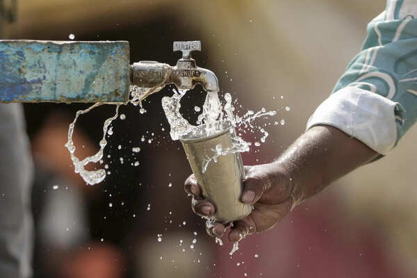 Humidity adds discomfort to blazing heat