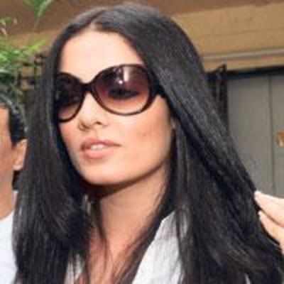 Celina Jaitley asks people to boycott Bombay Gymkhana