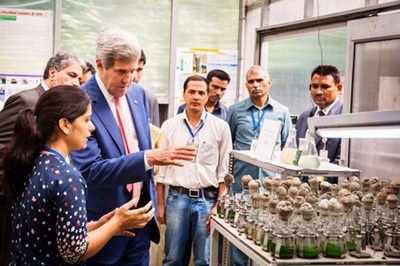 John Kerry visits IIT, walks out 'impressed' with students