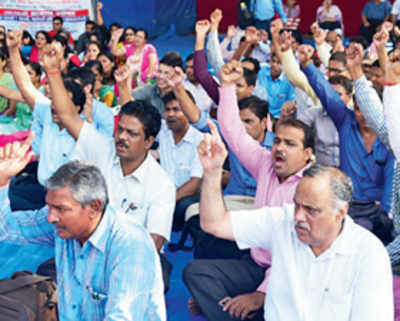 Denied salary for four years, 150 teachers hold protest