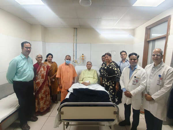 CM Yogi visits ailing former UP minister Narendra Singh Gaur at KGMU