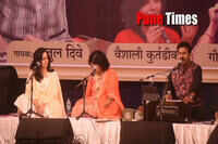 Singer Atul Dive and Gauri Bapa presented a duet Ghazal in Pune 