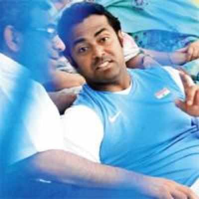 Now Paes sends threat, loses moral high ground