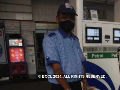 No change of course in new year; petrol, diesel prices remain static