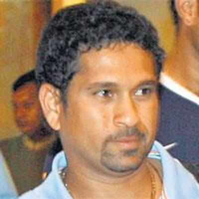 I-T dept draws CAG flak for exemptions to Sachin, Sunny