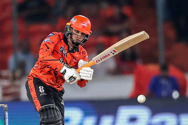 ‘You can’t be No. 1 T20 batter without being mature’: Varun Aaron lauds Abhishek Sharma