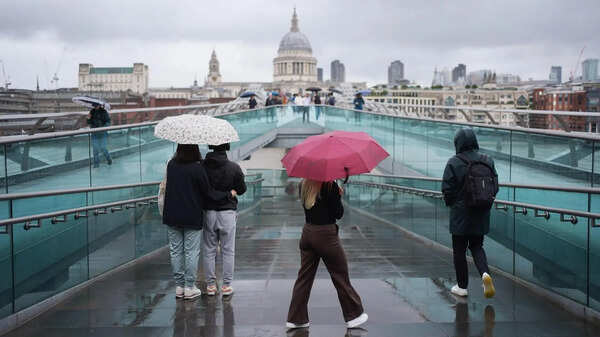 Warm sunshine to follow scattered showers as UK temperatures climb to 24°C this week