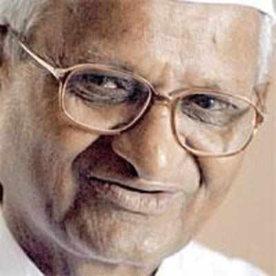 5 toll nakas in state shut down after Anna Hazare's protest