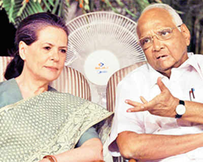 Sonia didn’t want someone with an independent mind as PM, says Pawar