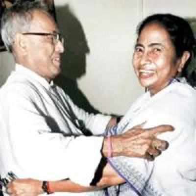 Prez poll: Dada gets Didi's support, UPA a piece of her mind