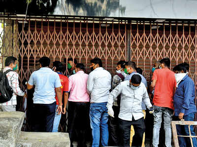 Liquor sale: Amid lockdown, 20 per cent standalone shops in Mumbai looking to shut their businesses