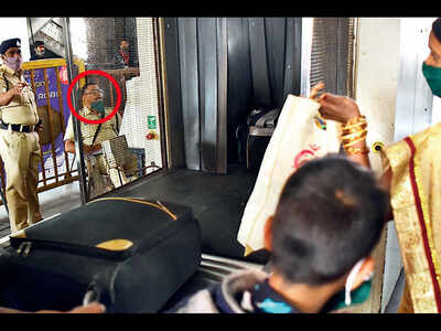 RPF guards avoid masks, gloves, cry railway passengers RPF guards avoid masks, gloves, cry railway passengers