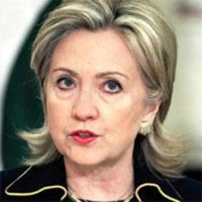 Some Pak officials know where Osama is: Clinton