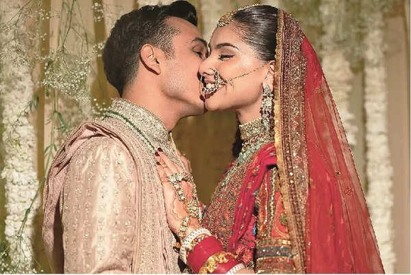 Most important highlight of my life: Anuv Jain on tying the knot with Hridi Narang