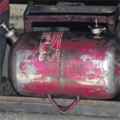 Kerosene stoves found in Shetty's school buses