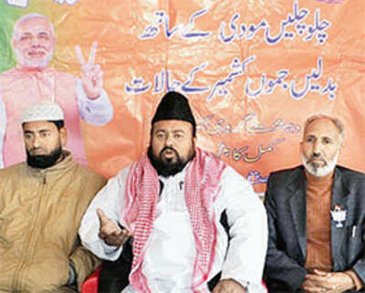 After wooing Pandits, BJP brings in ulamas for Valley campaign