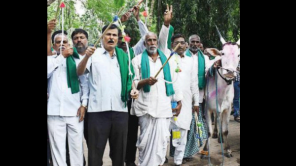 Karnataka: Cane growers accuse govt of giving in to factories’ pressure