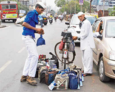 New service by dabbawalas: Delivering leftovers to poor