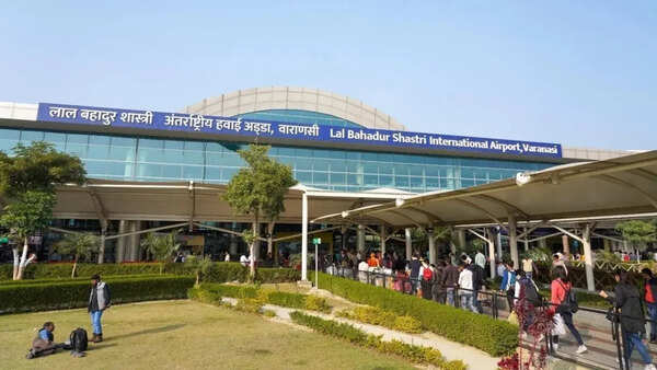 6 Thai nationals held at Varanasi airport with 20 kg hydroponic weed