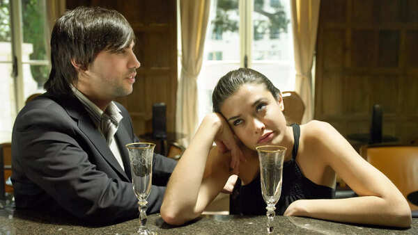 Men Are Afraid To Date. Is Manliness To Blame?