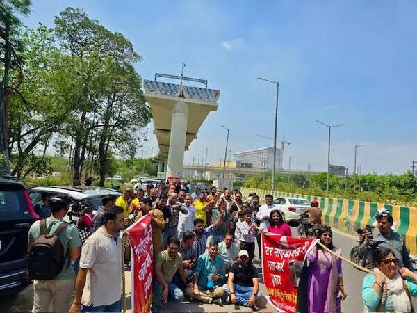 Greater Noida residents protest metro delay after DPR rejection