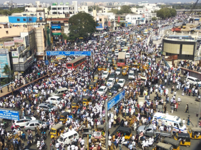 Chennai erupts in protest against CAA, police foil attempt by protesters to lay siege to the Secretariat