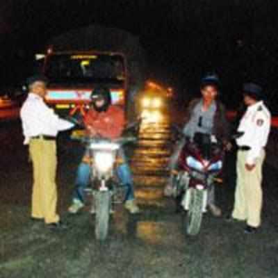 Traffic dept books 2 L motorists for traffic violation in 2010, recovers Rs 2.07 cr as penalty