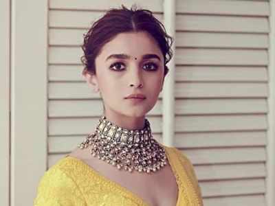 Exclusive! Alia Bhatt is on a desperate hunt to find a good biopic