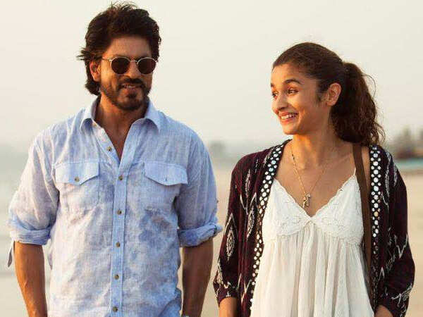 WATCH: Alia Bhatt's rendition of 'Aye zindagi gale laga le' is the best thing you'll see today