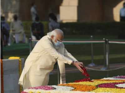 PM Narendra Modi, President Ram Nath Kovind pay tributes to Mahatma Gandhi on his 151 birth anniversary