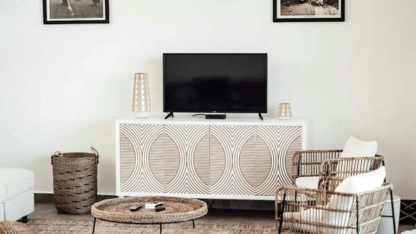 Best 43 Inch TVs Under 35000 That Are Worth Buying