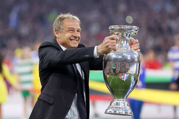 Bayern Munich vs Borussia Dortmund: Juergen Klinsmann talks strikers, big moments and evolution of game
