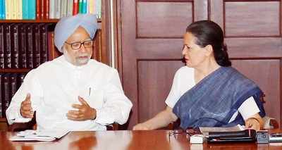 Telangana issue: Sonia Gandhi meets PM