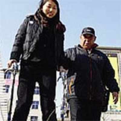 Chinese farmer invents electric shoes