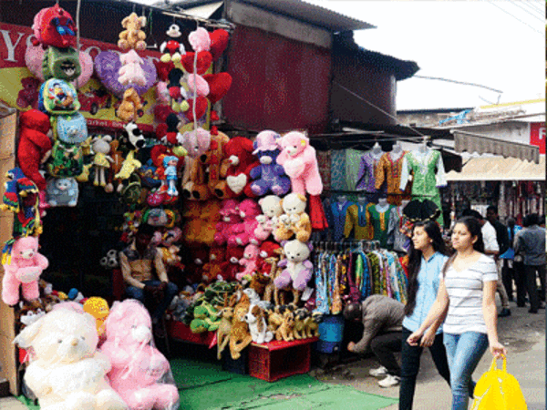 Shop till you drop in Bhopal’s streets
