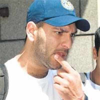 Injury list out; Dhoni, Yuvi find mention