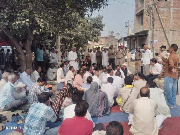 Eight deaths in 2 months due to drug abuse in Sirsa village, locals observe Black Day