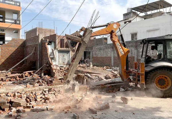 Govt land worth Rs 30 crore freed from encroachment, 12 houses demolished
