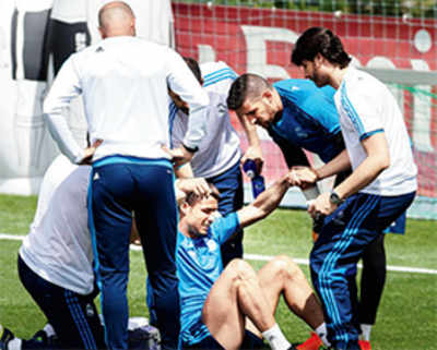 Ronaldo declares himself fit after injury scare in training