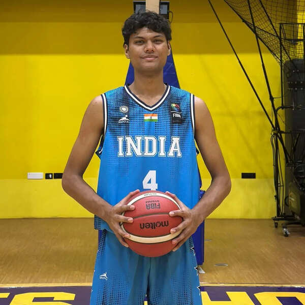 6’5” Ronaldo Hopkins shines on India U-18 debut