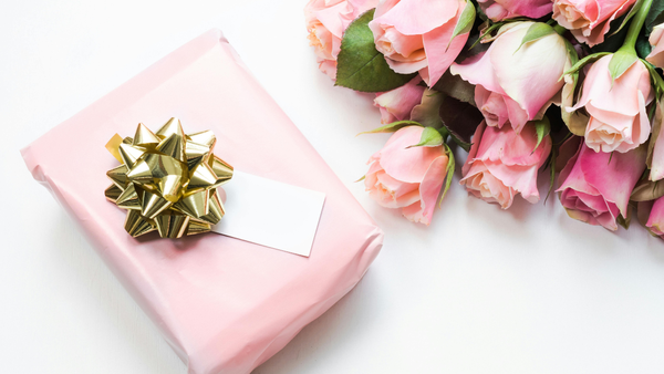 Budget-Friendly to Premium: Romantic Gifts to Make Your Girlfriend Feel Special